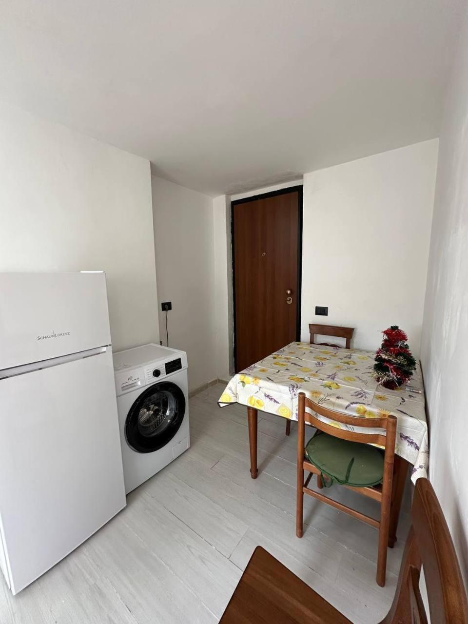 Casa Host Fontana Candida Metro C * Roma