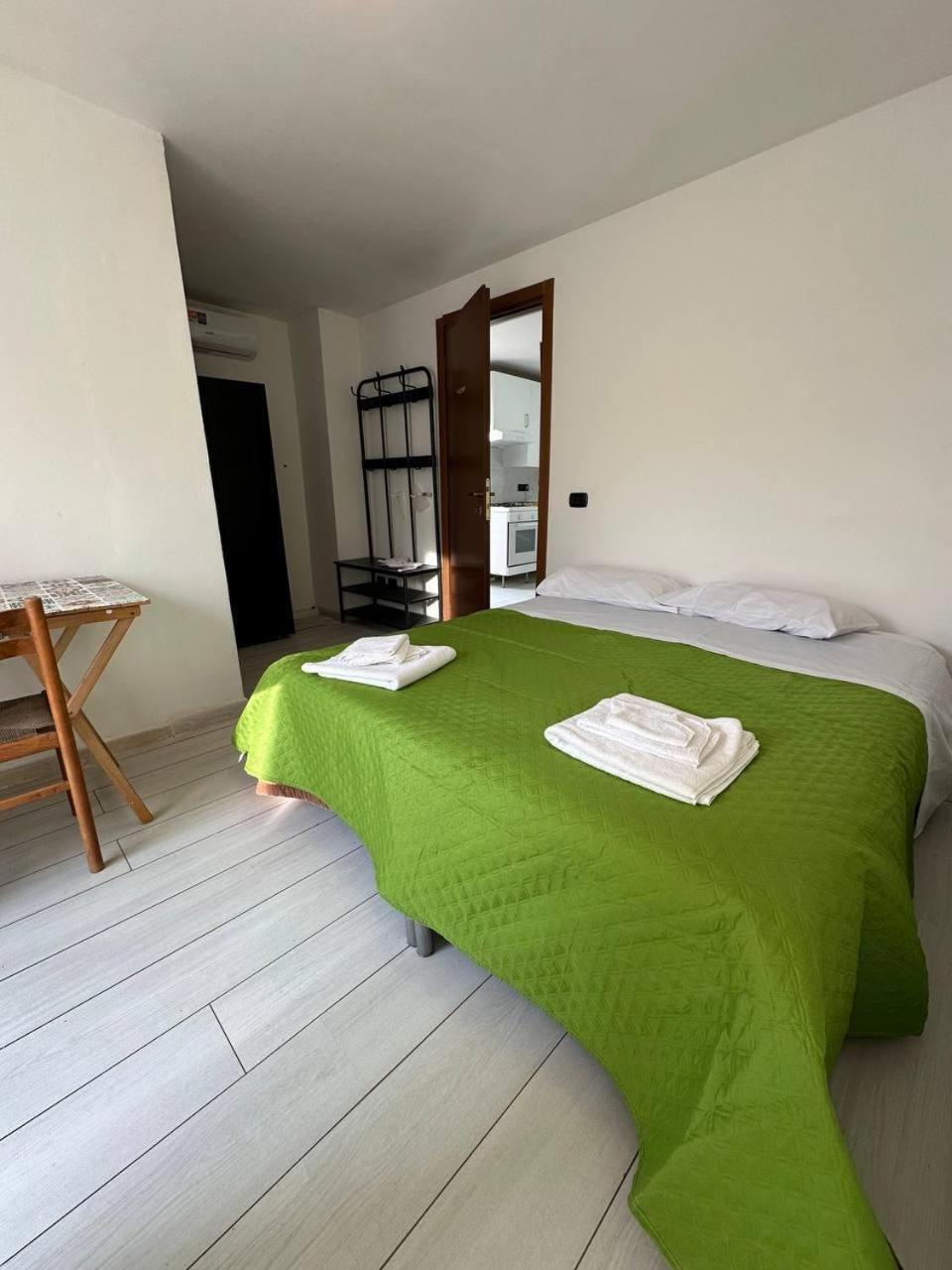 Casa Host Fontana Candida Metro C Roma